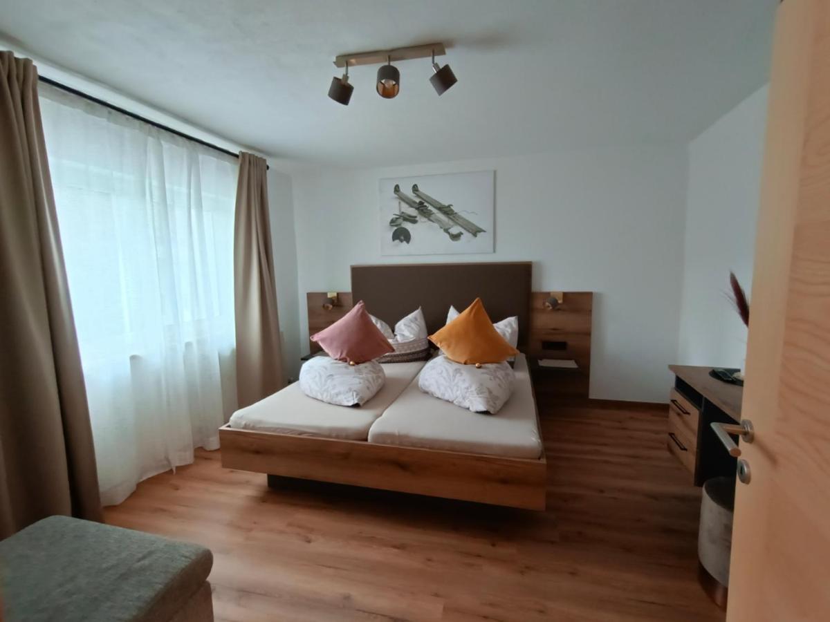 Haus Felix Apartment Pettneu am Arlberg Bagian luar foto